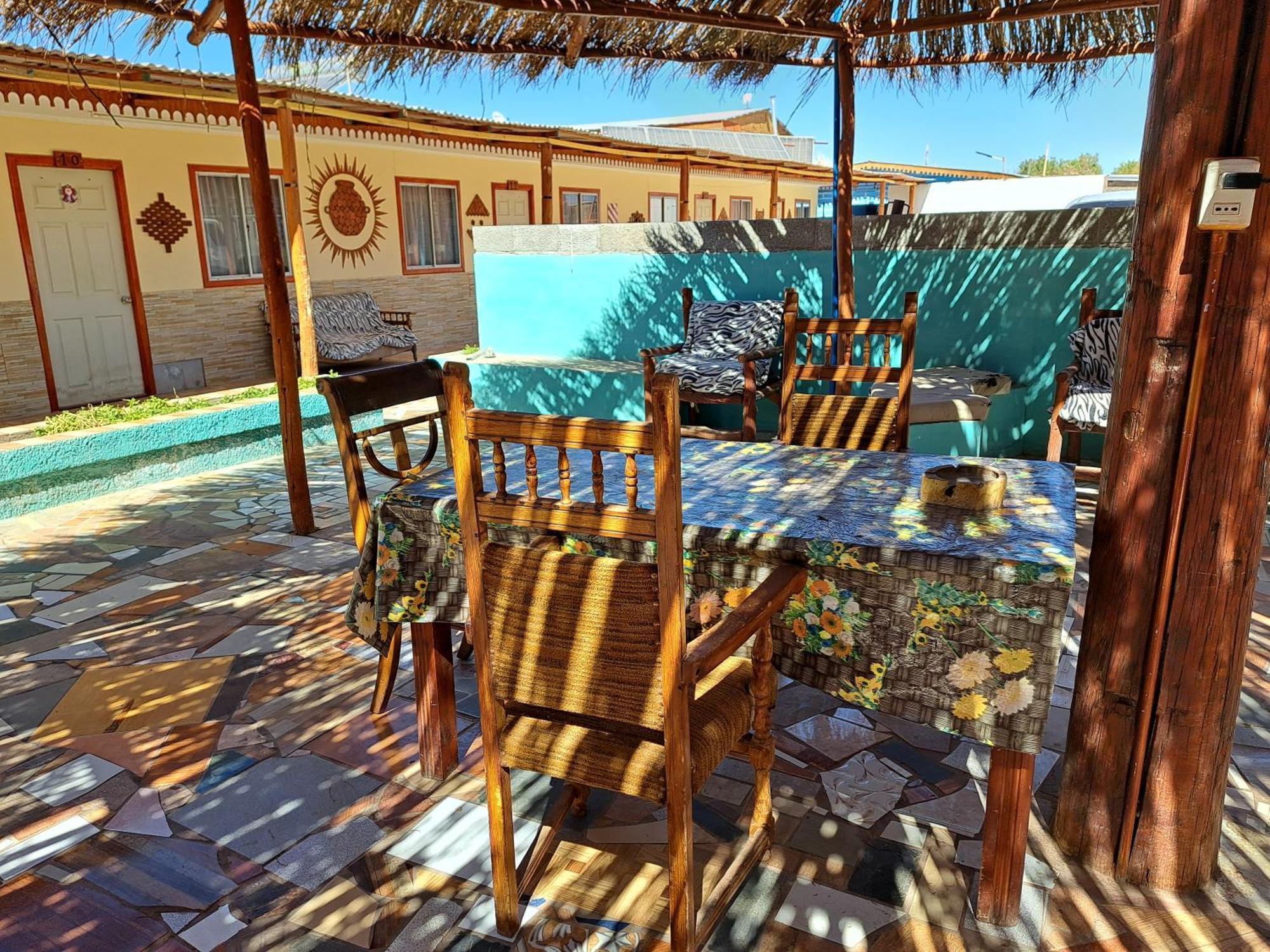 Hostal El Amigo Lucho ซานเปโดร เด อาตากามา ภายนอก รูปภาพ