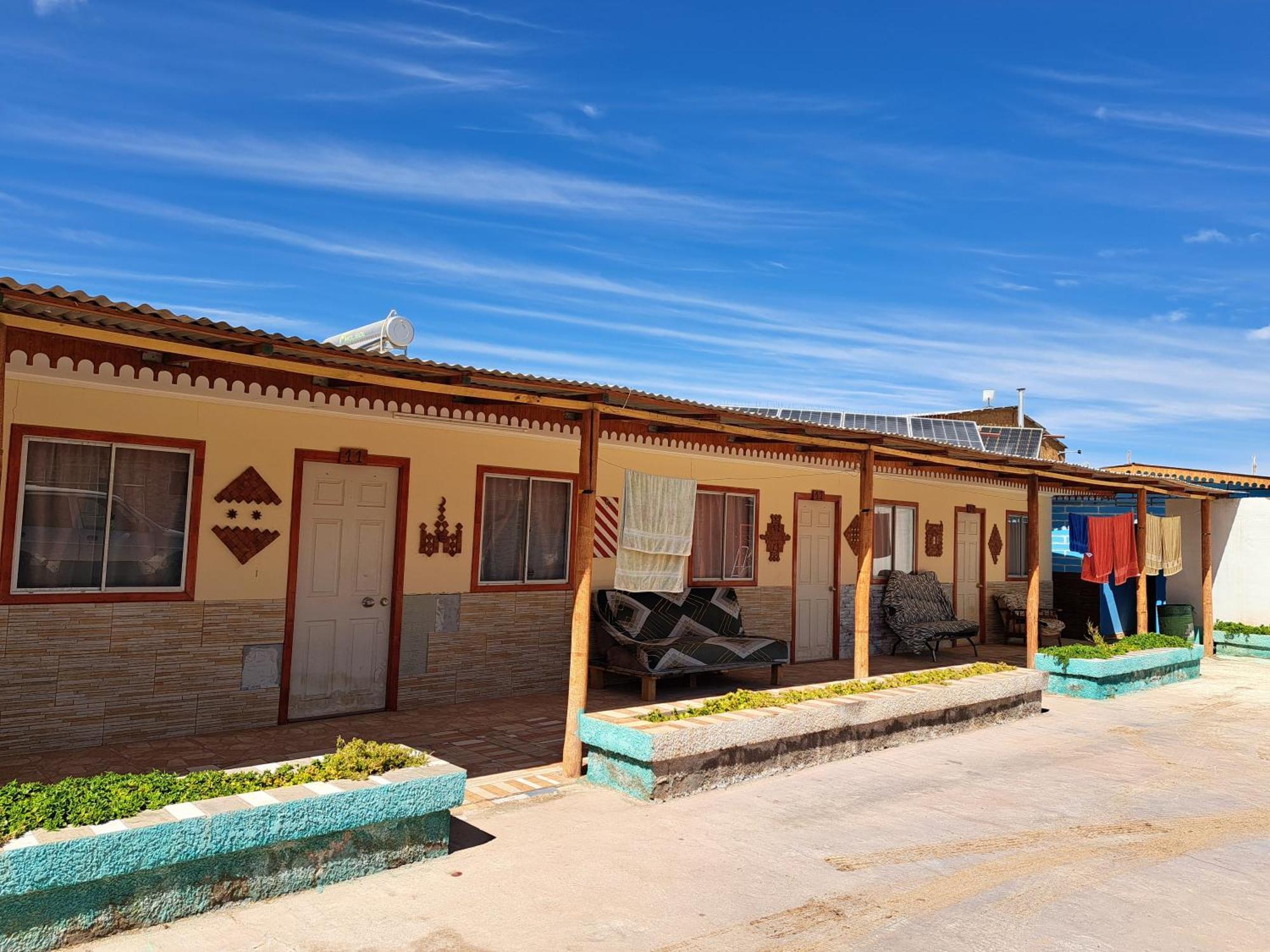 Hostal El Amigo Lucho ซานเปโดร เด อาตากามา ภายนอก รูปภาพ